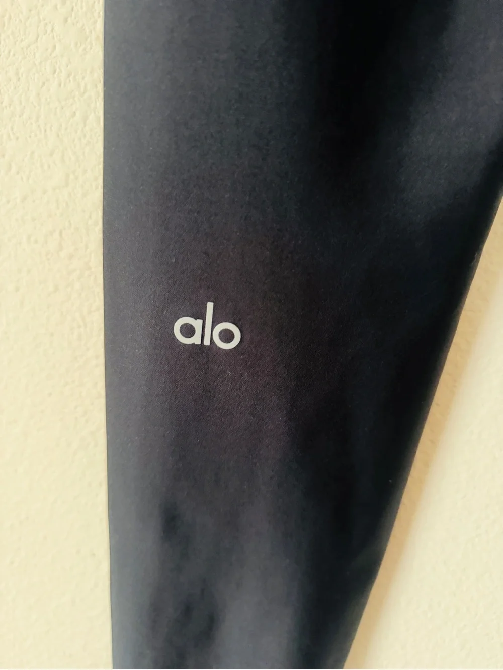 Alo yoga MEDIUM/SMALL Airlift Suit Up black white piping leggings sports bra set - Picture 8 of 10